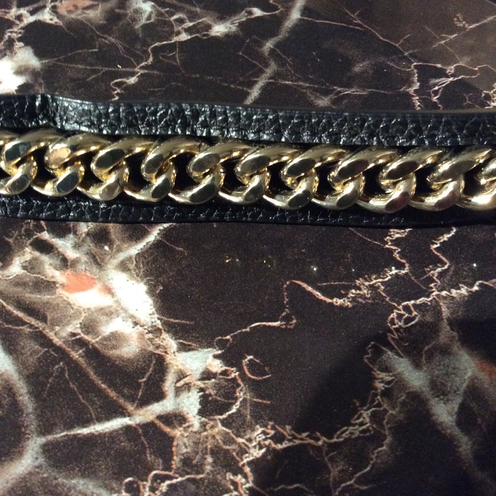 MICHAEL KORS BLACK & GOLD BELT💕